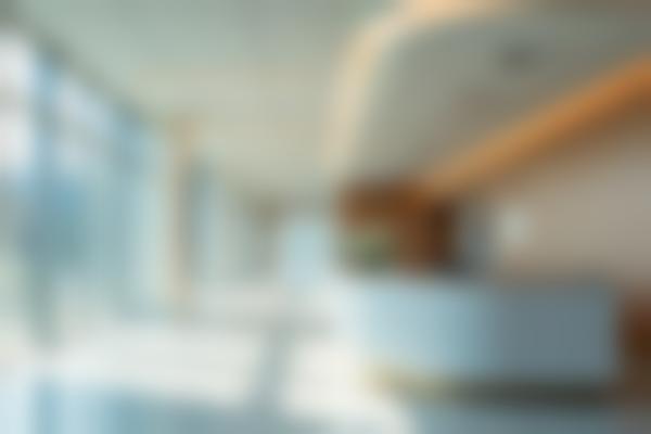 2、隐形矫正，舒适又隐形